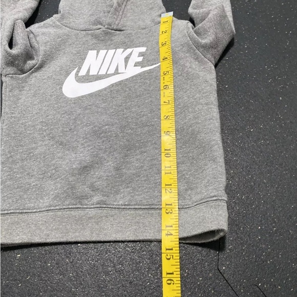 Nike Boys Pullover Hoodie Sweat Shirt Gray  Size 2T Logo Great Condition - Picture 8 of 8